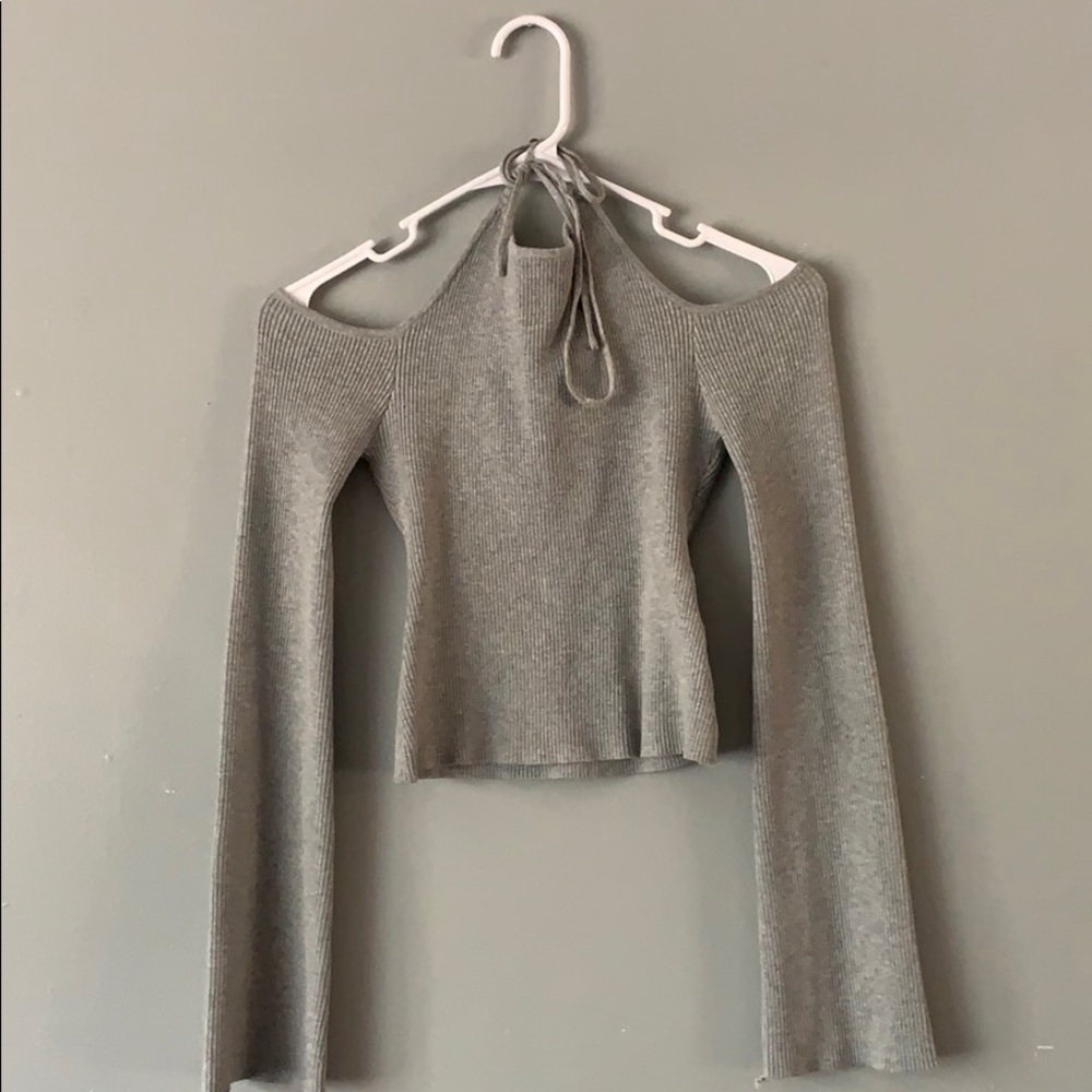 Gray long sleeve halter top